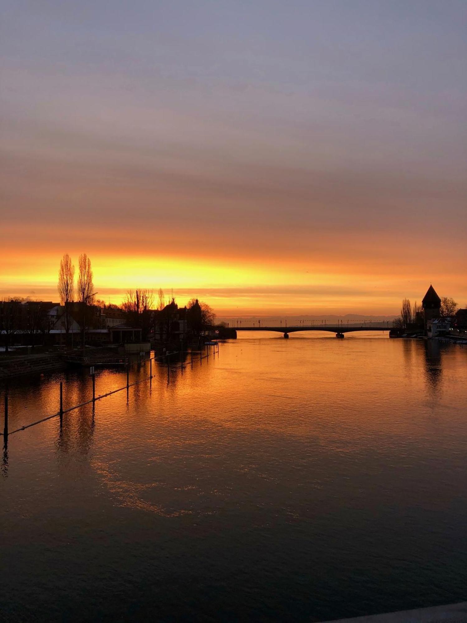 Ferienwohnung Seeromantik In 2 Minuten Am See Радольфцелль  Экстерьер фото